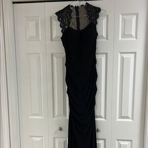 Elegant cache  Black Lace Evening Gown